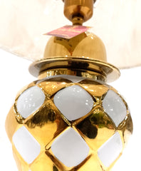 Table Lamp – A Touch of Modern Elegance